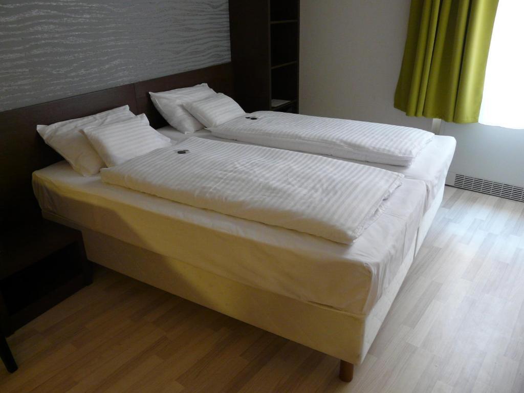 Soleil Apartman Szeged Habitación foto